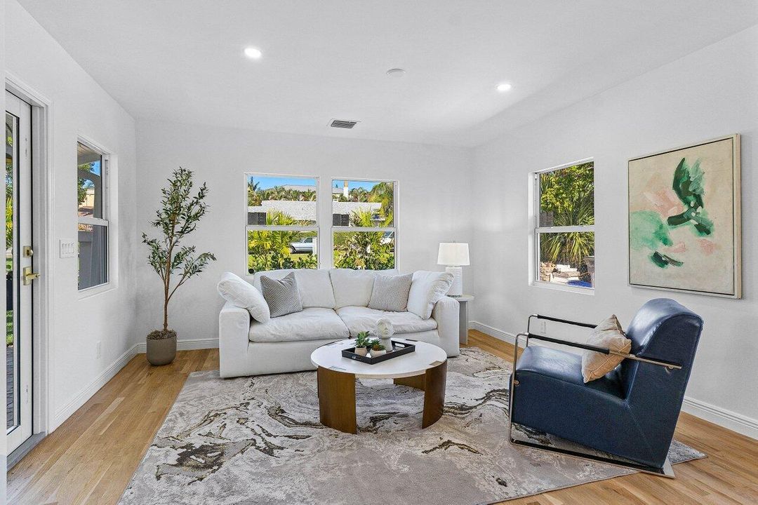 For Sale: $1,249,000 (3 beds, 2 baths, 1350 Square Feet)