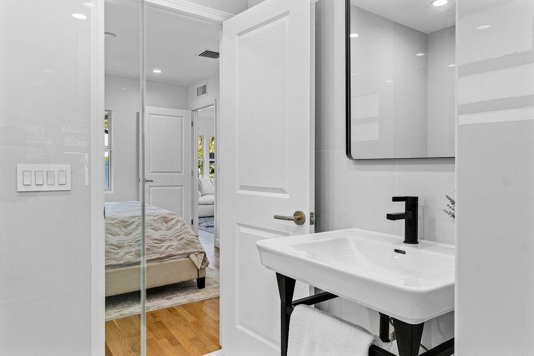 For Sale: $1,249,000 (3 beds, 2 baths, 1350 Square Feet)