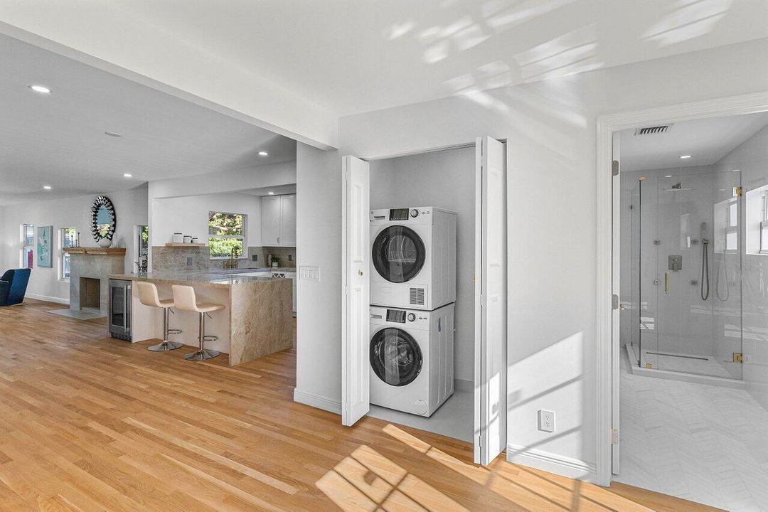 For Sale: $1,249,000 (3 beds, 2 baths, 1350 Square Feet)