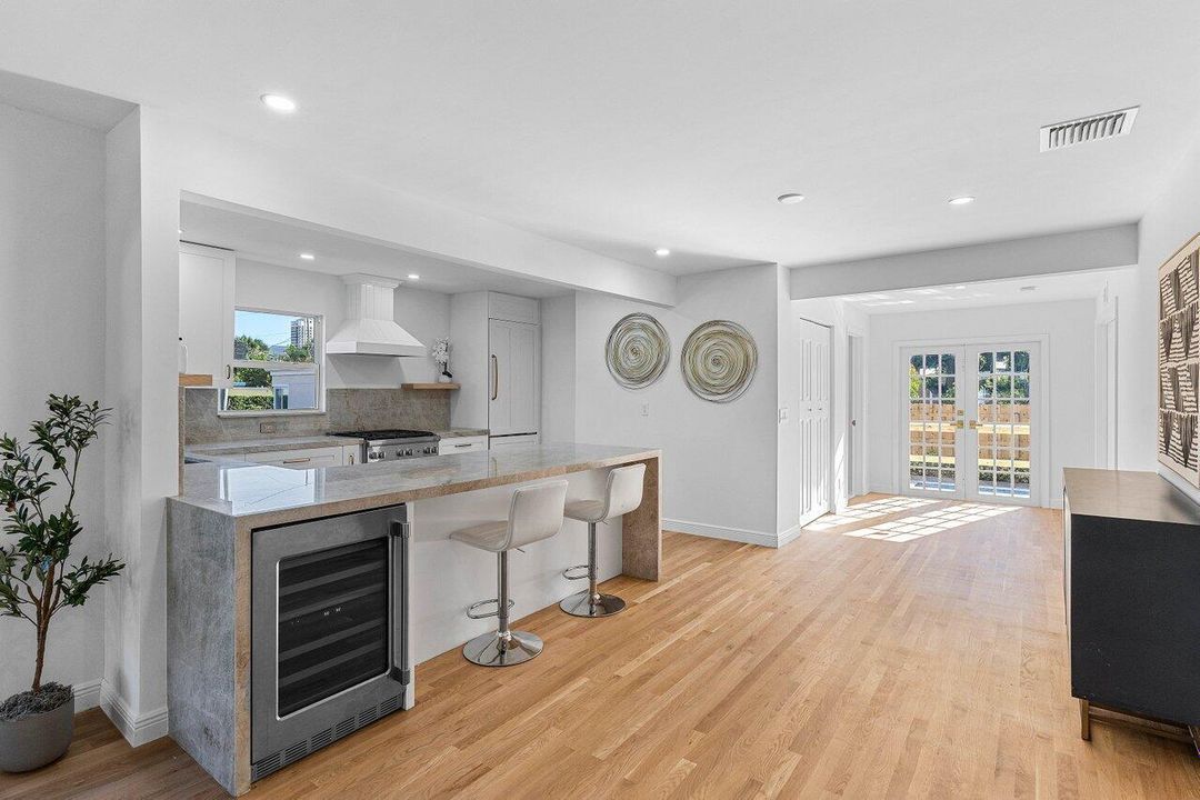 For Sale: $1,249,000 (3 beds, 2 baths, 1350 Square Feet)