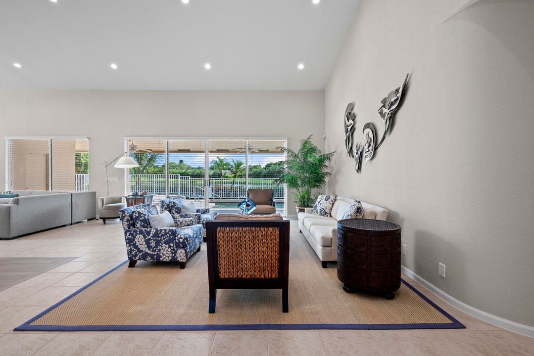 For Sale: $899,000 (3 beds, 3 baths, 2843 Square Feet)