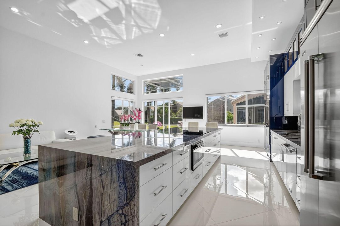 Activo con contrato: $659,000 (3 camas, 2 baños, 2089 Pies cuadrados)