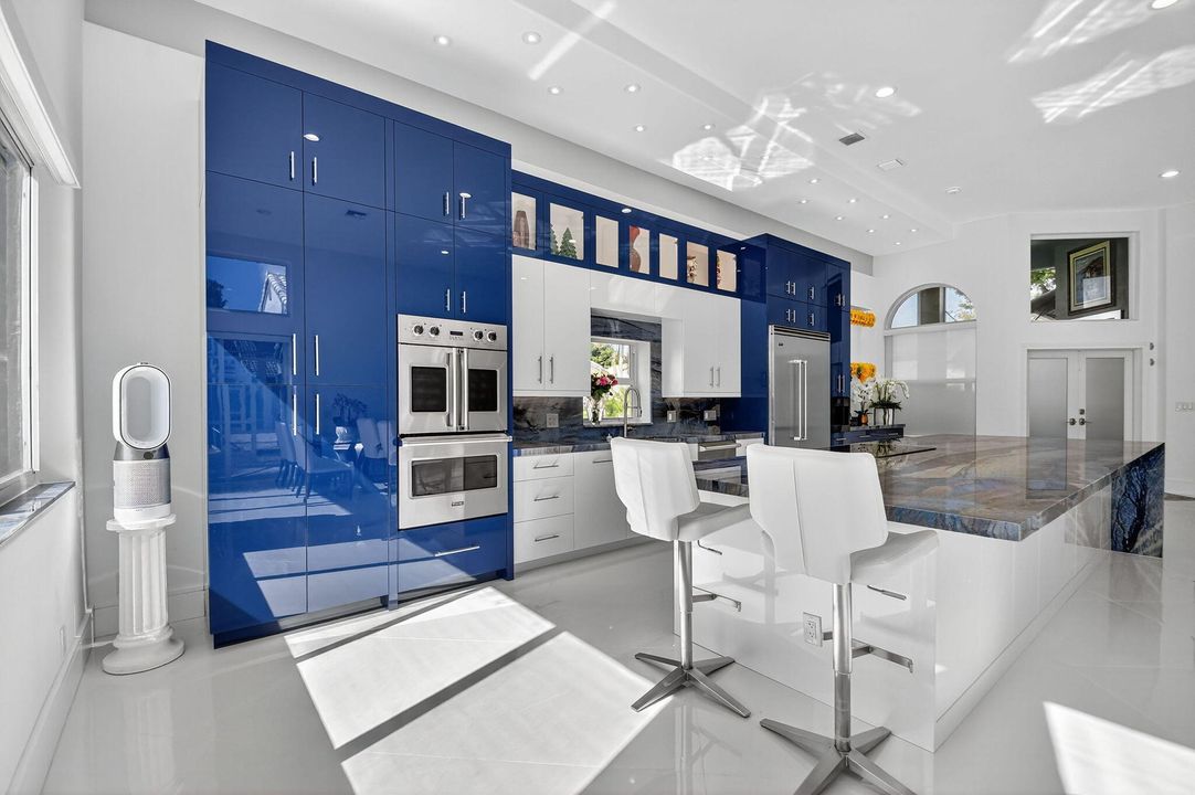 Activo con contrato: $659,000 (3 camas, 2 baños, 2089 Pies cuadrados)