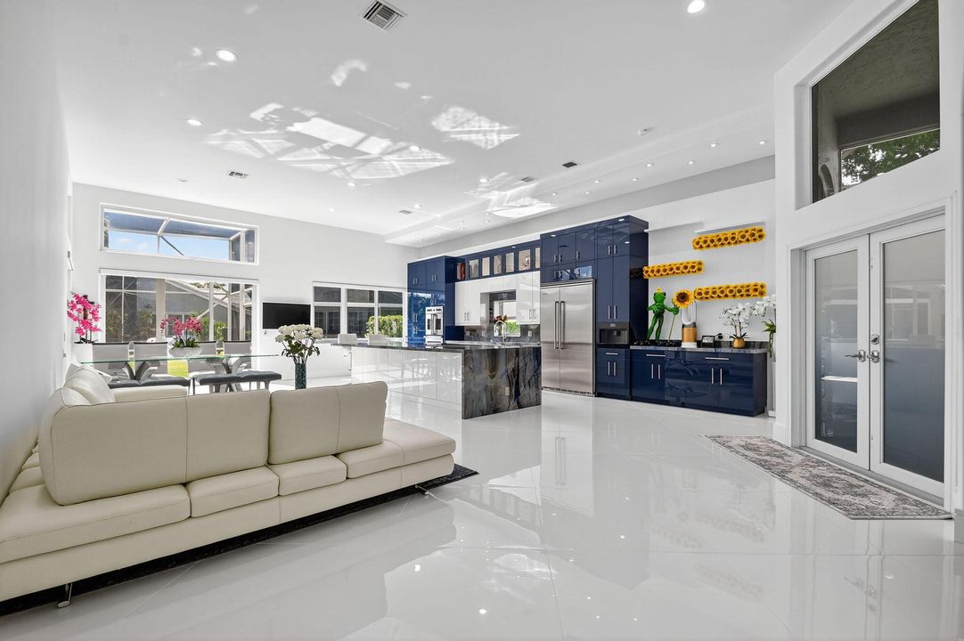 Activo con contrato: $659,000 (3 camas, 2 baños, 2089 Pies cuadrados)