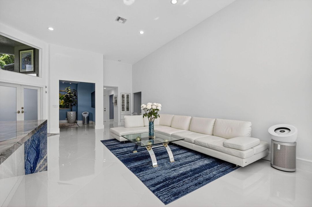 Activo con contrato: $659,000 (3 camas, 2 baños, 2089 Pies cuadrados)