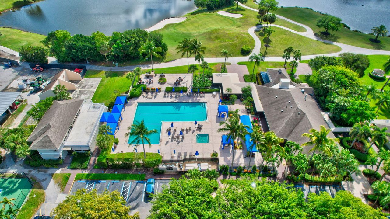 Activo con contrato: $659,000 (3 camas, 2 baños, 2089 Pies cuadrados)