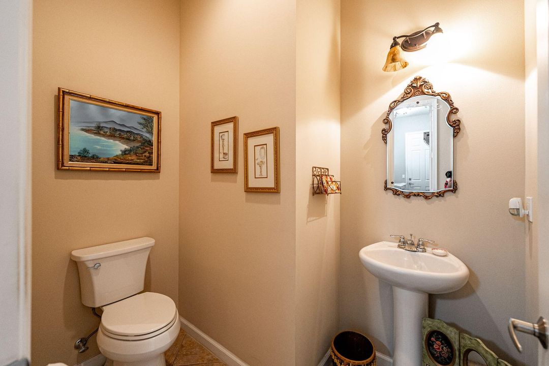 Active With Contract: $679,900 (3 beds, 2 baths, 2039 Square Feet)