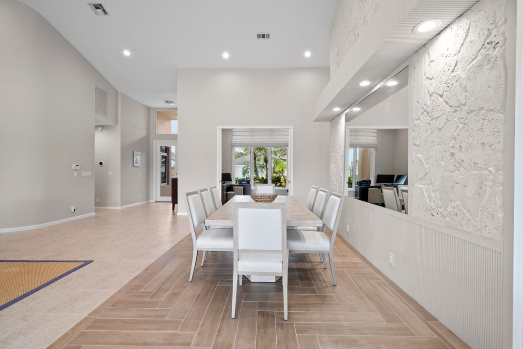 For Sale: $899,000 (3 beds, 3 baths, 2843 Square Feet)