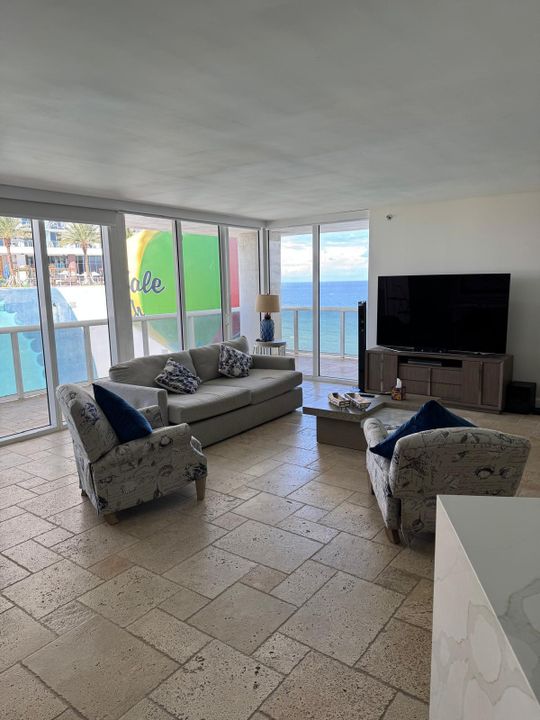 For Rent: $6,000 (2 beds, 2 baths, 1782 Square Feet)