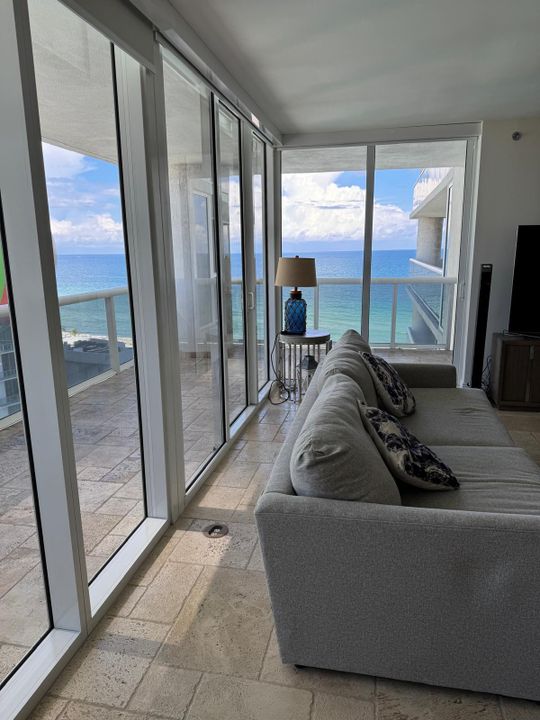 For Rent: $6,000 (2 beds, 2 baths, 1782 Square Feet)