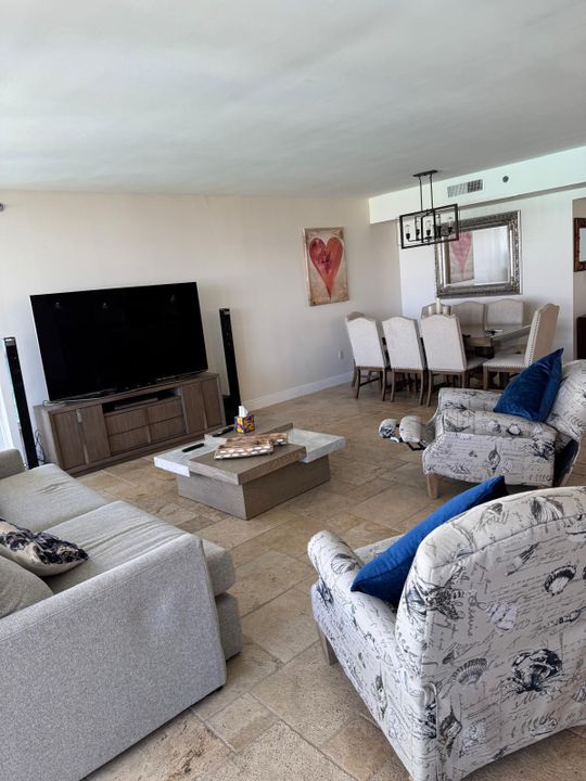 For Rent: $6,000 (2 beds, 2 baths, 1782 Square Feet)