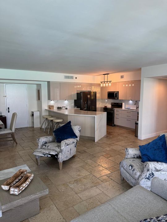 For Rent: $6,000 (2 beds, 2 baths, 1782 Square Feet)