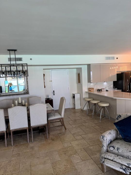 For Rent: $6,000 (2 beds, 2 baths, 1782 Square Feet)