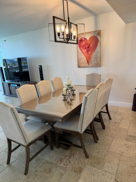 For Rent: $6,000 (2 beds, 2 baths, 1782 Square Feet)