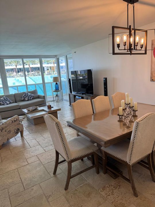 For Rent: $6,000 (2 beds, 2 baths, 1782 Square Feet)