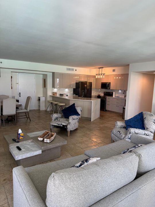 For Rent: $6,000 (2 beds, 2 baths, 1782 Square Feet)