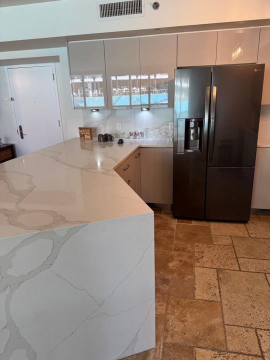 For Rent: $6,000 (2 beds, 2 baths, 1782 Square Feet)