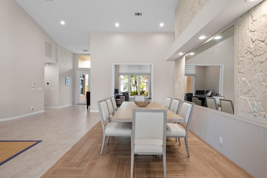 For Sale: $899,000 (3 beds, 3 baths, 2843 Square Feet)