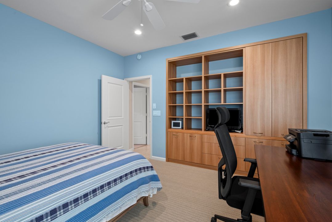 For Sale: $899,000 (3 beds, 3 baths, 2843 Square Feet)