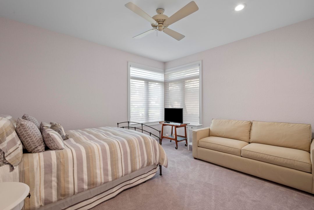 For Sale: $899,000 (3 beds, 3 baths, 2843 Square Feet)