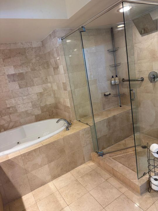 For Rent: $6,000 (2 beds, 2 baths, 1782 Square Feet)