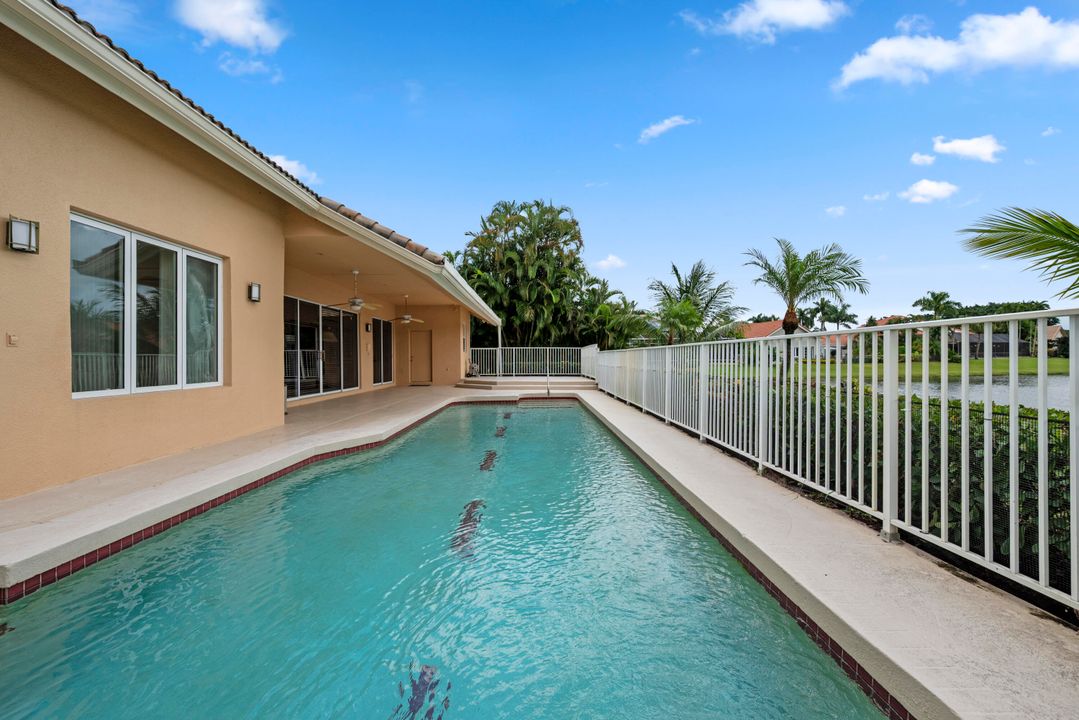 For Sale: $899,000 (3 beds, 3 baths, 2843 Square Feet)