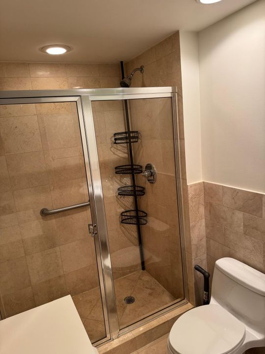 For Rent: $6,000 (2 beds, 2 baths, 1782 Square Feet)