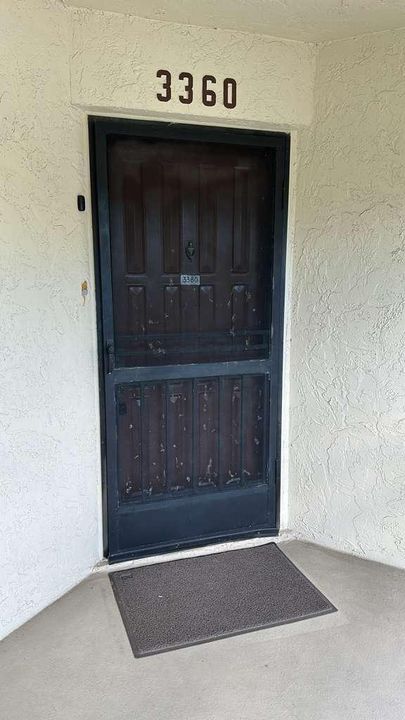 For Rent: $2,000 (2 beds, 2 baths, 1275 Square Feet)