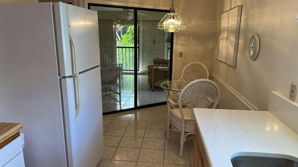 For Rent: $2,000 (2 beds, 2 baths, 1275 Square Feet)