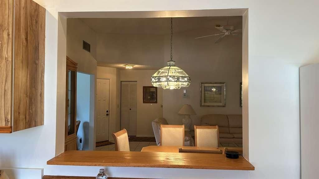 For Rent: $2,000 (2 beds, 2 baths, 1275 Square Feet)