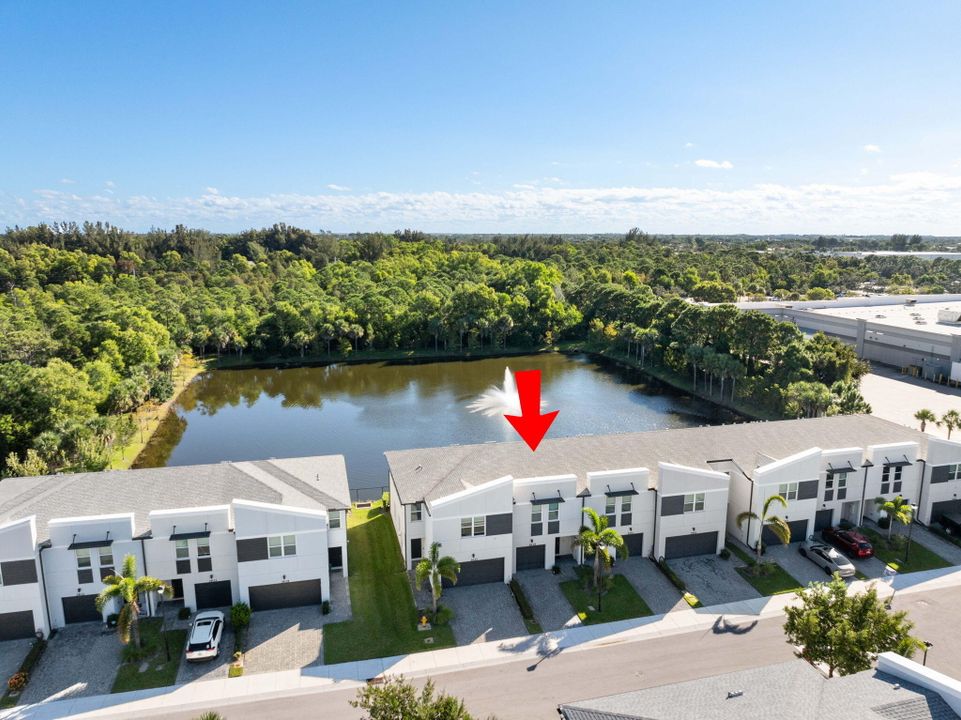 Activo con contrato: $375,000 (3 camas, 2 baños, 1475 Pies cuadrados)