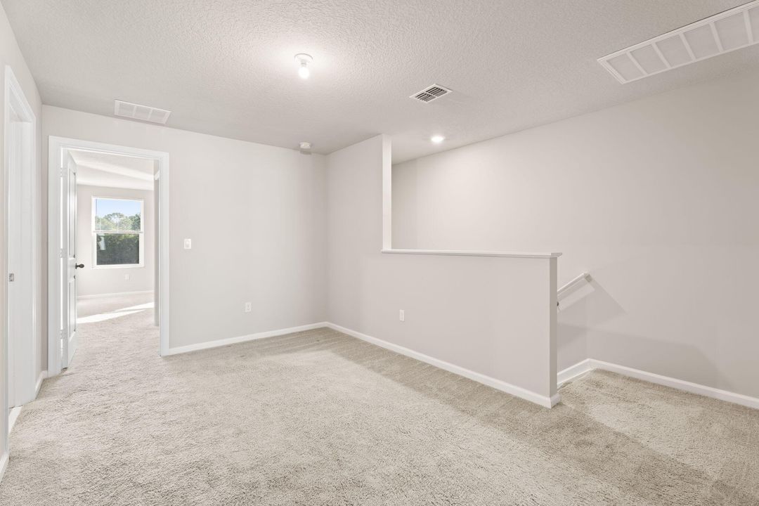 Activo con contrato: $375,000 (3 camas, 2 baños, 1475 Pies cuadrados)