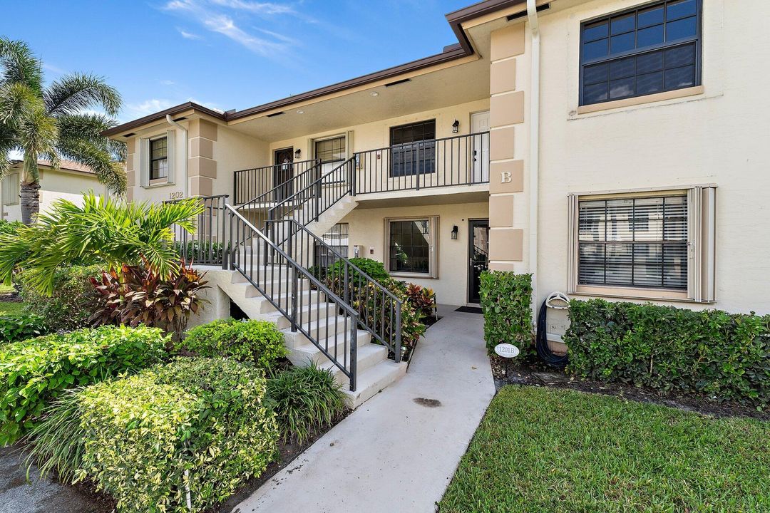 待售: $384,900 (2 贝兹, 2 浴室, 1178 平方英尺)