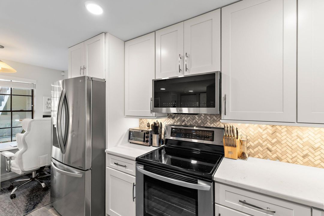 待售: $384,900 (2 贝兹, 2 浴室, 1178 平方英尺)