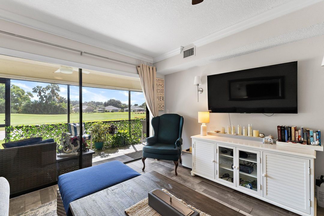 待售: $384,900 (2 贝兹, 2 浴室, 1178 平方英尺)