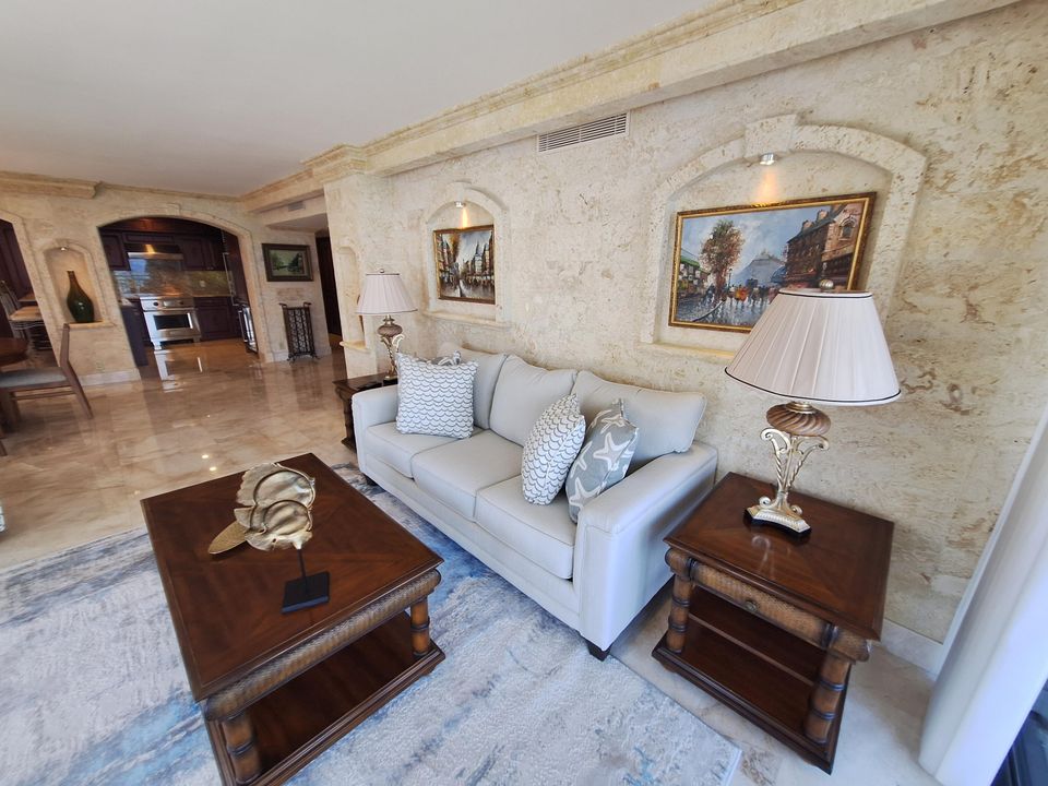 For Rent: $8,500 (3 beds, 3 baths, 1617 Square Feet)