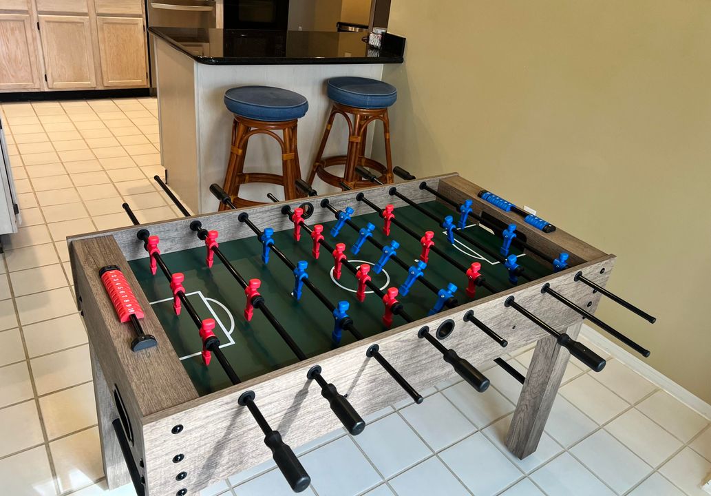 出租: $6,000 (3 贝兹, 2 浴室, 2014 平方英尺)