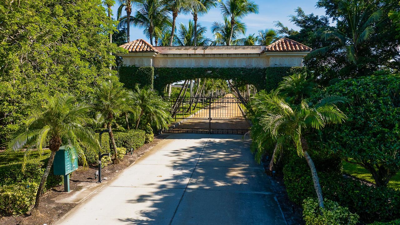 出租: $3,300 (5 贝兹, 6 浴室, 4660 平方英尺)