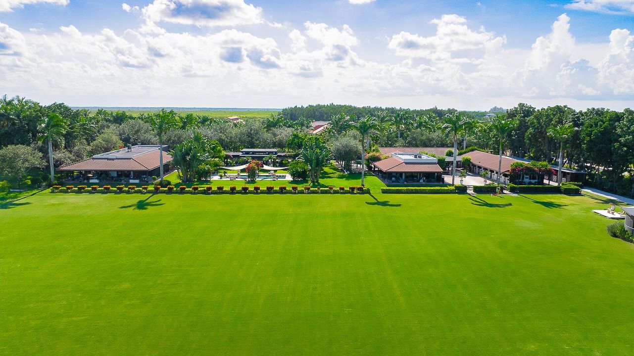 出租: $3,300 (5 贝兹, 6 浴室, 4660 平方英尺)