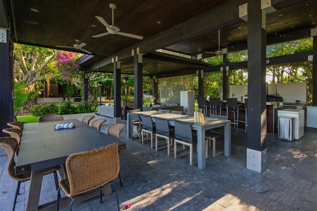 出租: $3,300 (5 贝兹, 6 浴室, 4660 平方英尺)