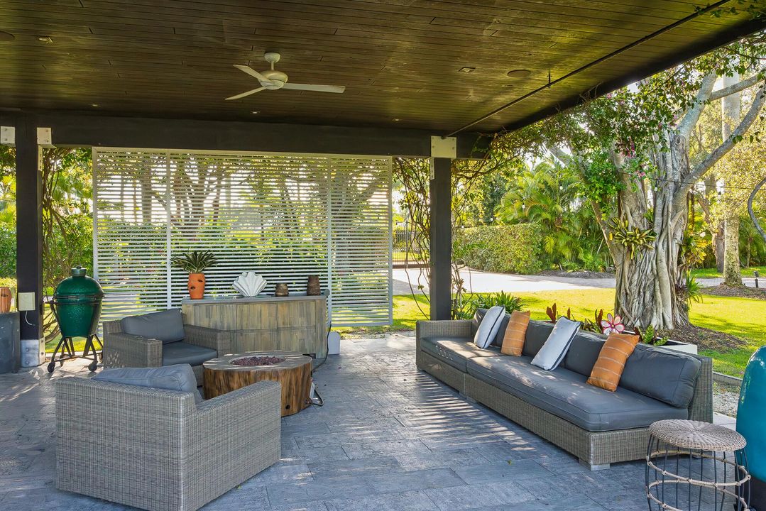 出租: $3,300 (5 贝兹, 6 浴室, 4660 平方英尺)