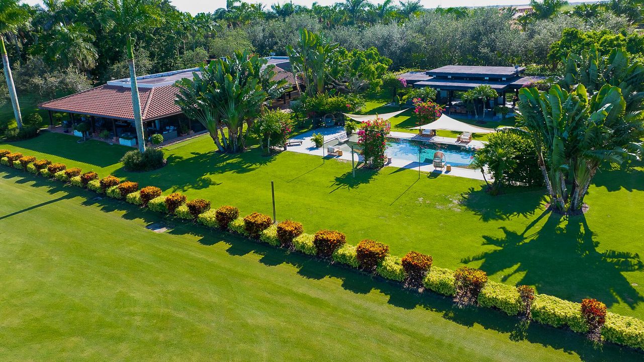 出租: $3,300 (5 贝兹, 6 浴室, 4660 平方英尺)