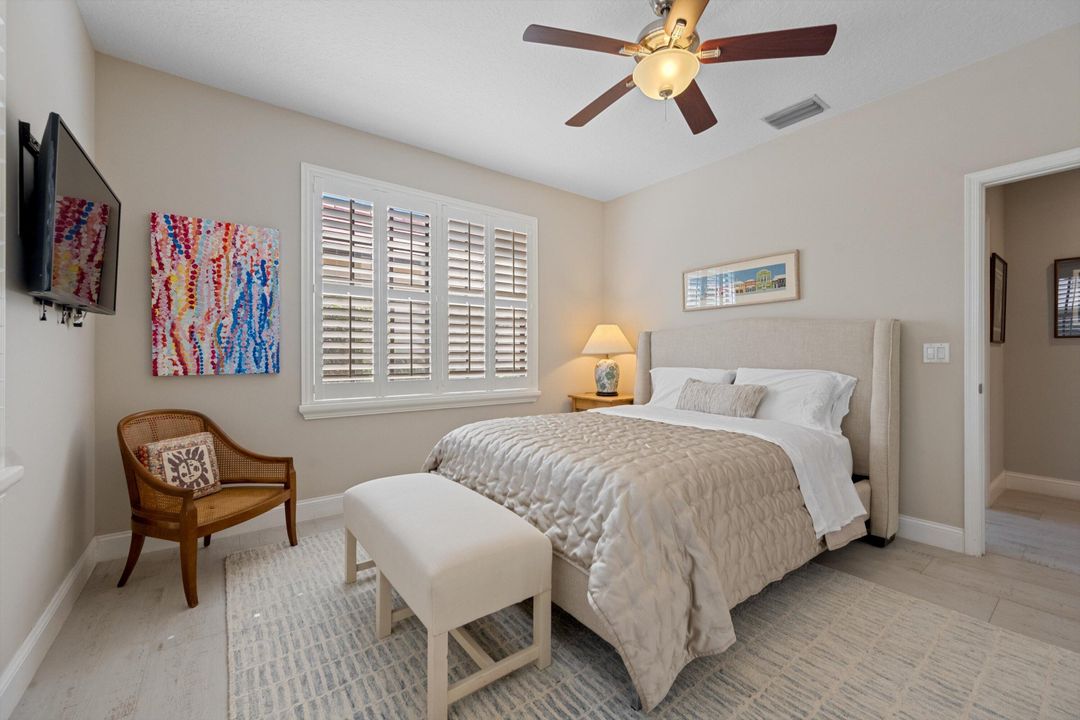 For Sale: $950,000 (3 beds, 2 baths, 2025 Square Feet)