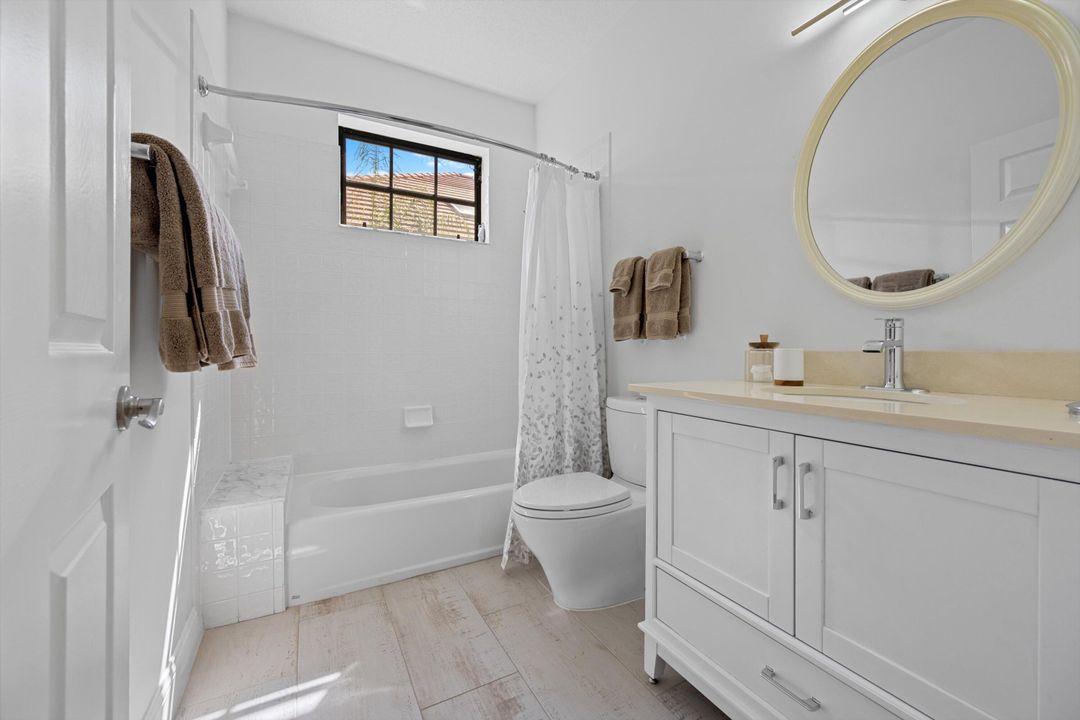 For Sale: $950,000 (3 beds, 2 baths, 2025 Square Feet)