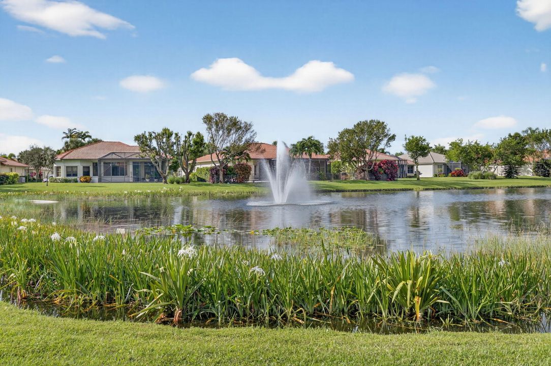 Под контрактом: $855,000 (4 спален, 2 ванн, 3121 Квадратных фут)