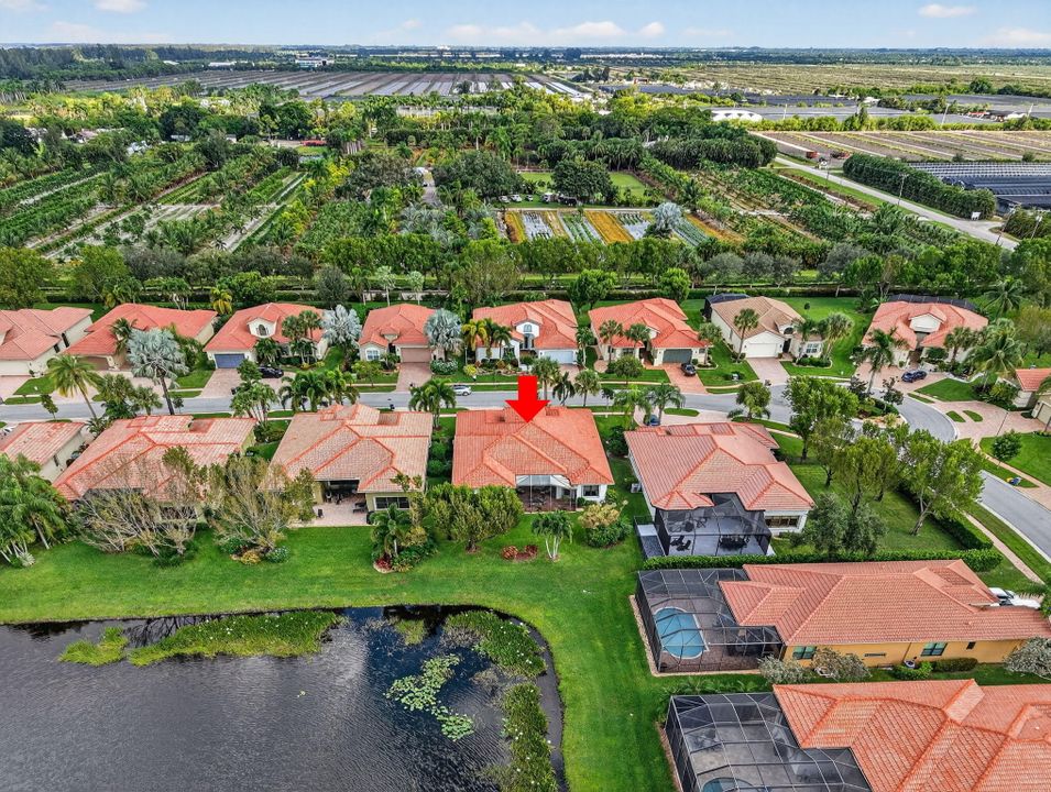 Под контрактом: $855,000 (4 спален, 2 ванн, 3121 Квадратных фут)