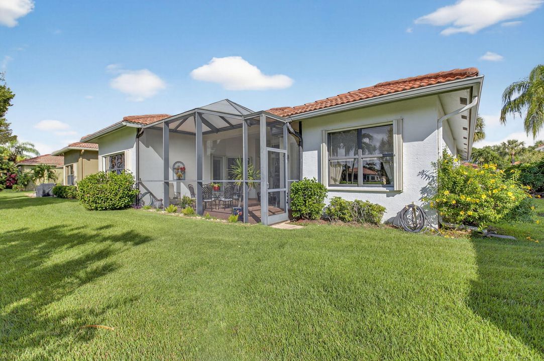 Под контрактом: $855,000 (4 спален, 2 ванн, 3121 Квадратных фут)