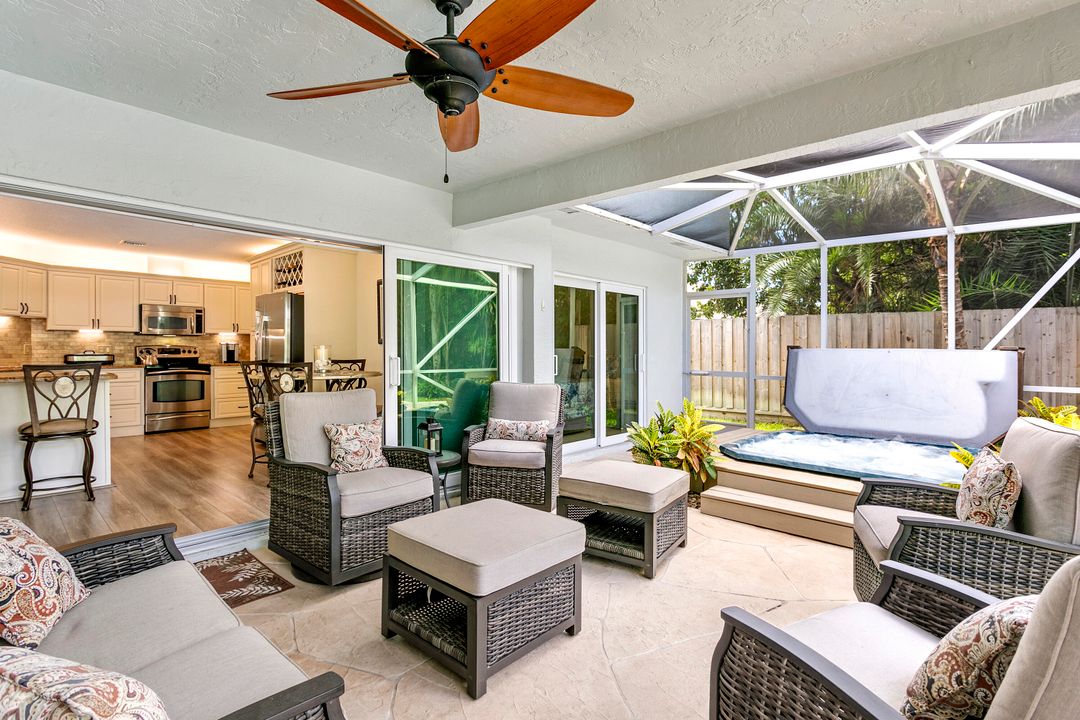 合同活跃: $1,290,000 (3 贝兹, 2 浴室, 2245 平方英尺)