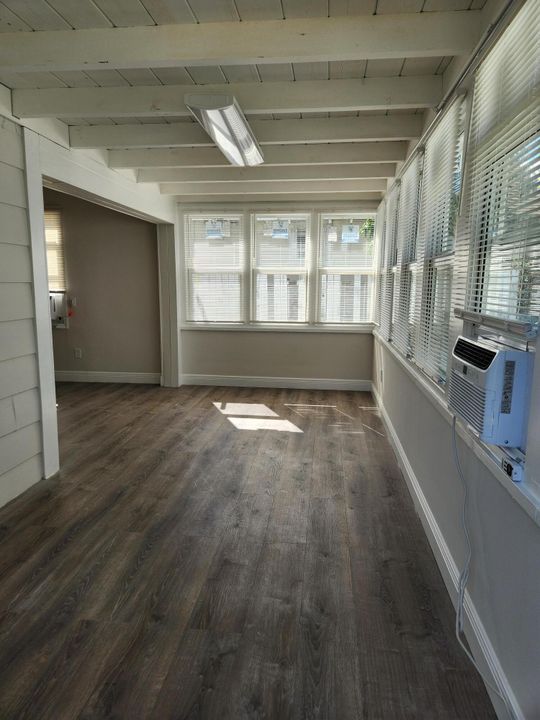 Под контрактом: $1,575 (1 спален, 2 ванн, 953 Квадратных фут)