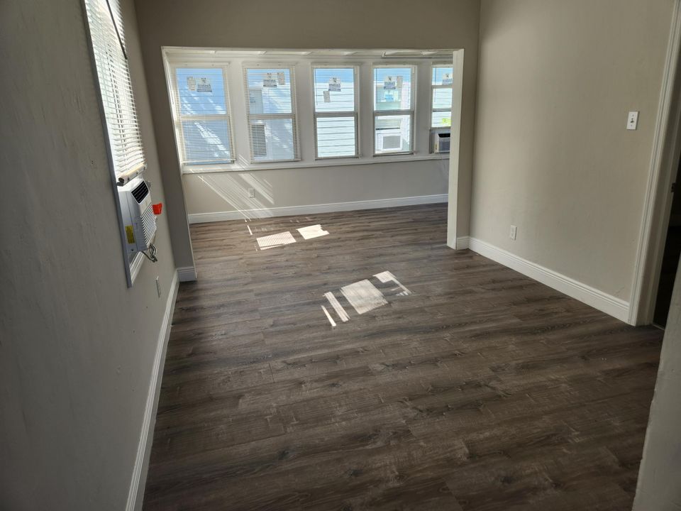 Под контрактом: $1,575 (1 спален, 2 ванн, 953 Квадратных фут)